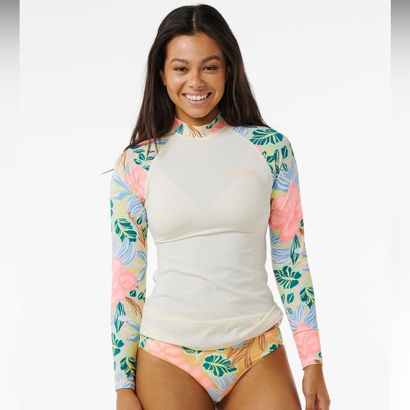 Rip Curl Other - Rip Curl Follow The Sun UPF50+ Long Sleeve Rash Guard Performance Fit